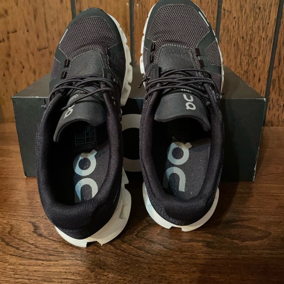 On Running Shoes - Cloud 5 shoes